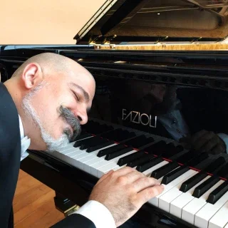 Fazioli's Caress (2021)